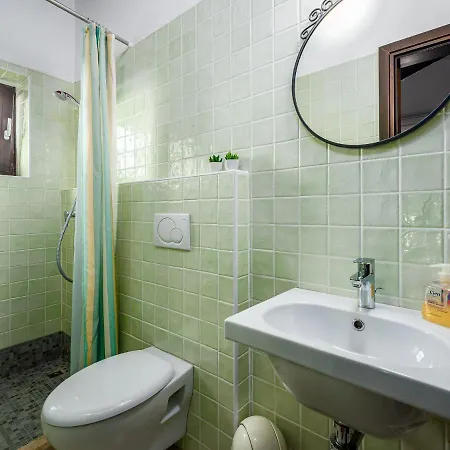 Mari I-istra Villa *